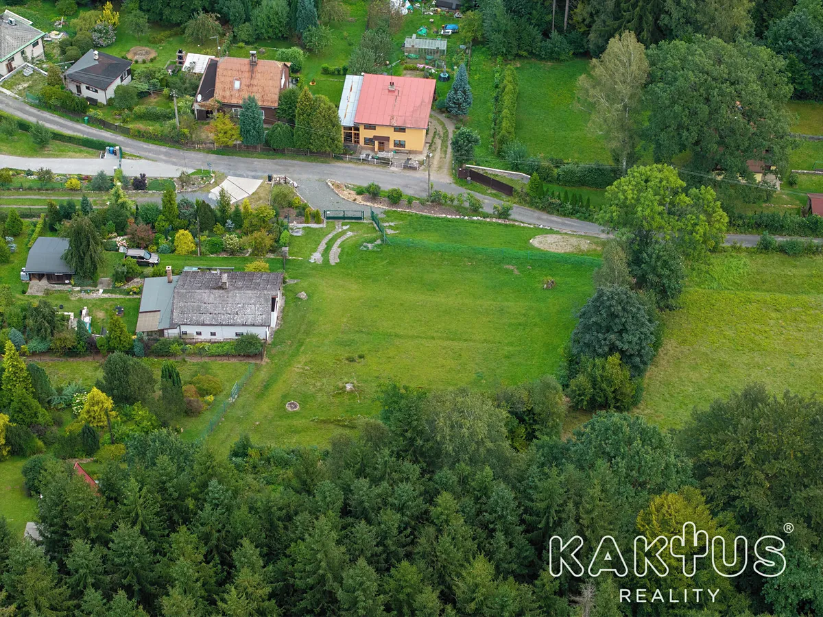 Prodej stavebního pozemku 1367 m²